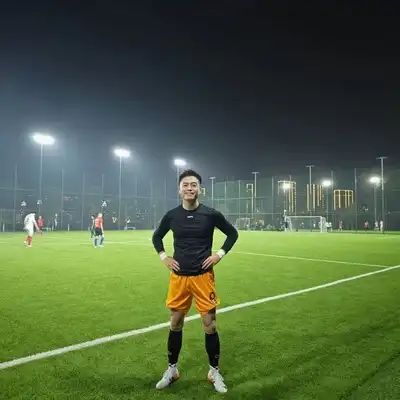 龙欣诺